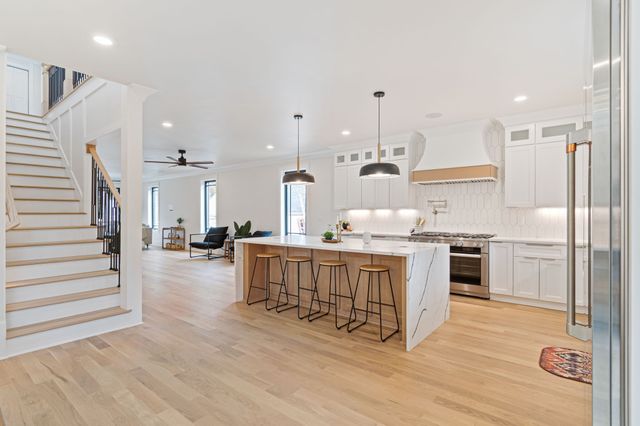 1240 Kenmore Pl, Nashville, TN 37216