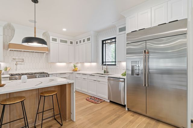 1240 Kenmore Pl, Nashville, TN 37216