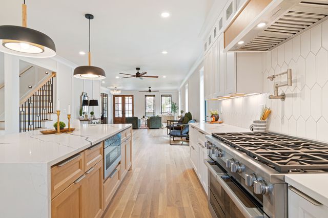 1240 Kenmore Pl, Nashville, TN 37216