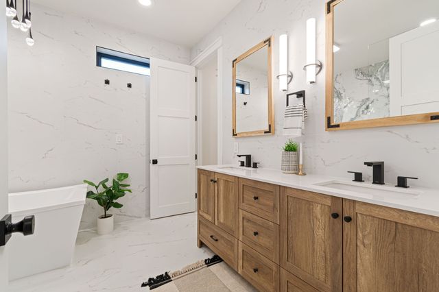 1240 Kenmore Pl, Nashville, TN 37216