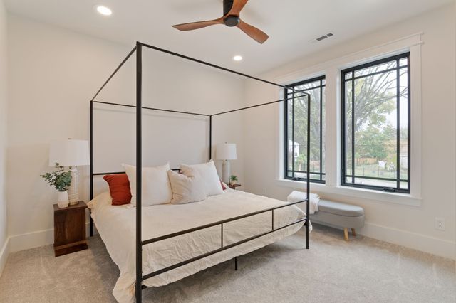 1240 Kenmore Pl, Nashville, TN 37216