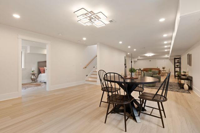 1240 Kenmore Pl, Nashville, TN 37216