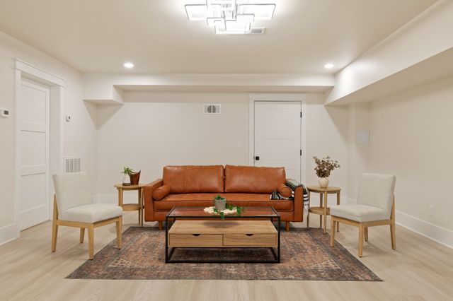 1240 Kenmore Pl, Nashville, TN 37216