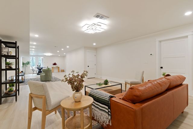 1240 Kenmore Pl, Nashville, TN 37216