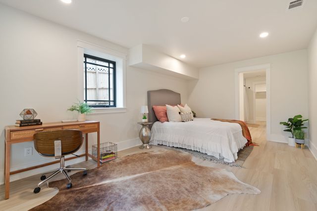 1240 Kenmore Pl, Nashville, TN 37216