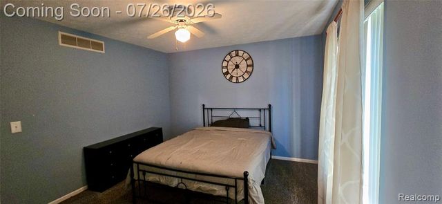 977 Town Trail, Pinckney, MI 48169