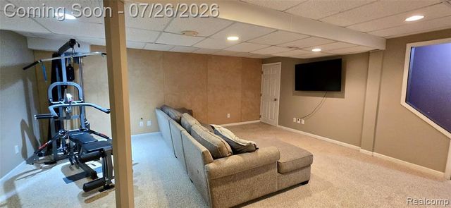 977 Town Trail, Pinckney, MI 48169