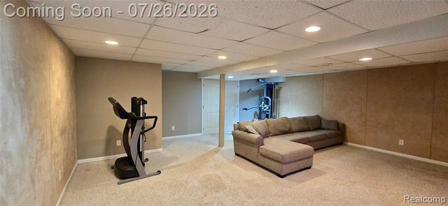 977 Town Trail, Pinckney, MI 48169