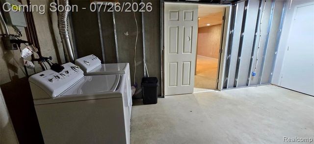 977 Town Trail, Pinckney, MI 48169