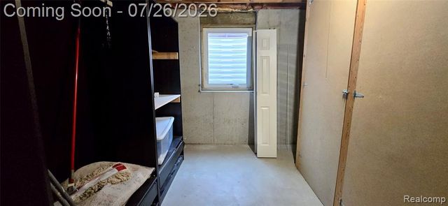 977 Town Trail, Pinckney, MI 48169