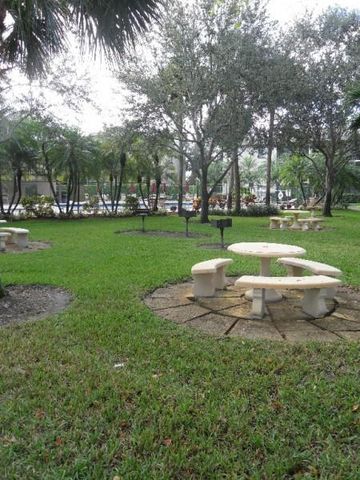 201 Foxtail Drive C1, Greenacres, FL 33415