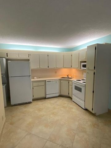 201 Foxtail Drive C1, Greenacres, FL 33415