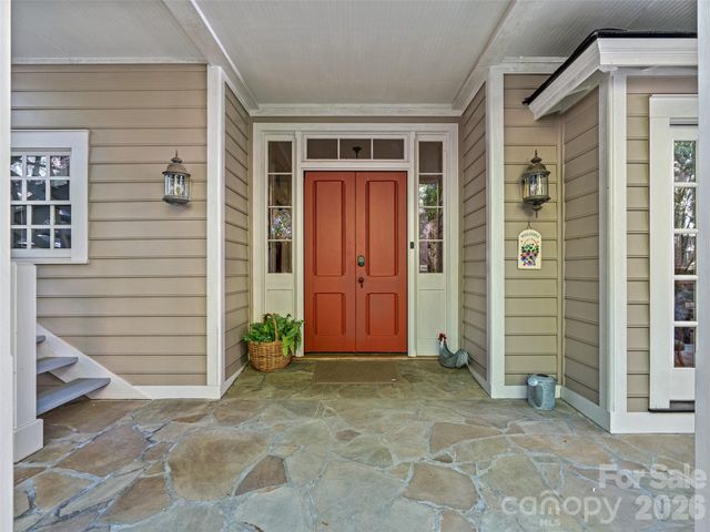 300 Ivy Terrace Drive, Saluda, NC 28773