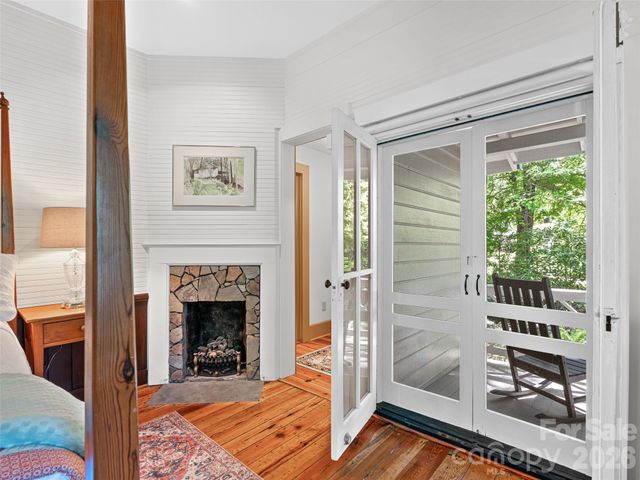 300 Ivy Terrace Drive, Saluda, NC 28773