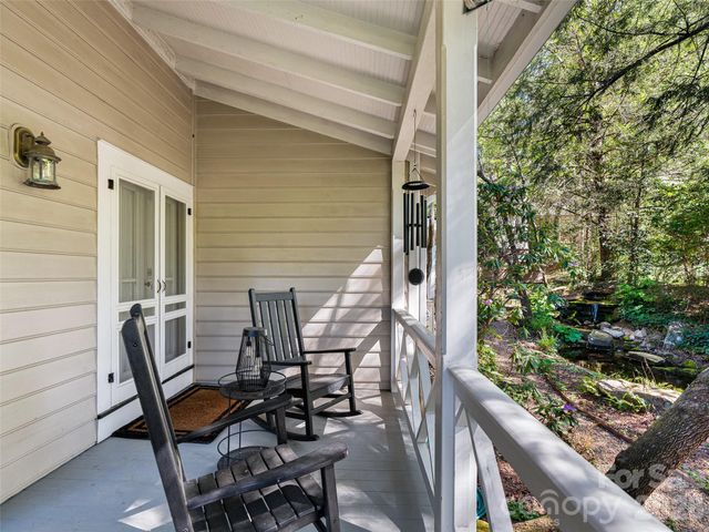 300 Ivy Terrace Drive, Saluda, NC 28773