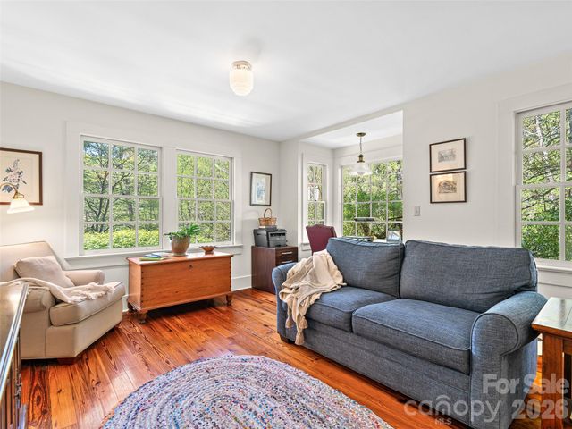 300 Ivy Terrace Drive, Saluda, NC 28773