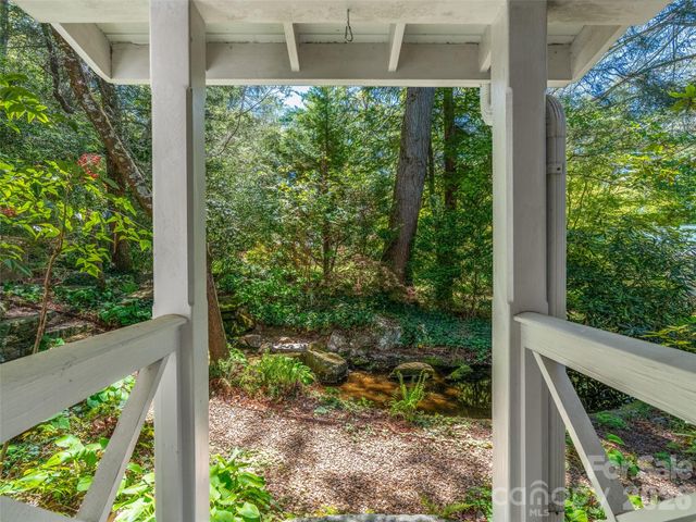 300 Ivy Terrace Drive, Saluda, NC 28773
