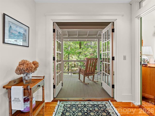 300 Ivy Terrace Drive, Saluda, NC 28773