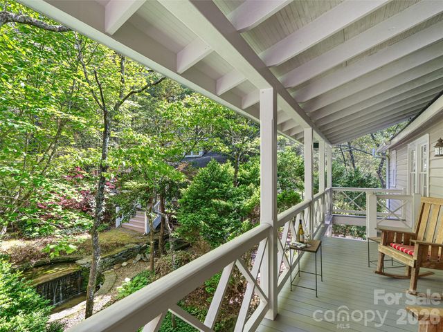 300 Ivy Terrace Drive, Saluda, NC 28773