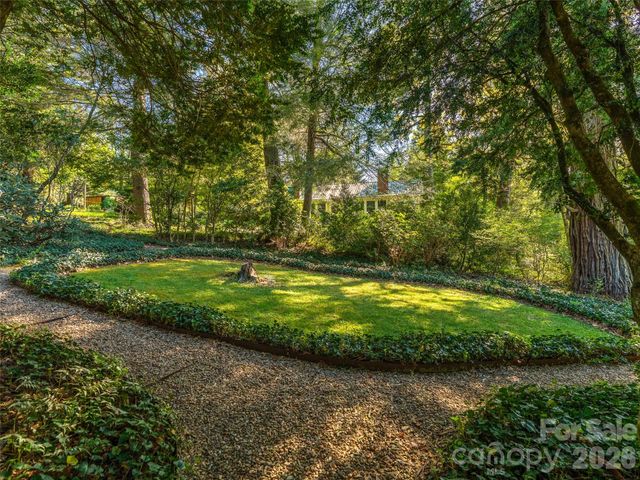 300 Ivy Terrace Drive, Saluda, NC 28773