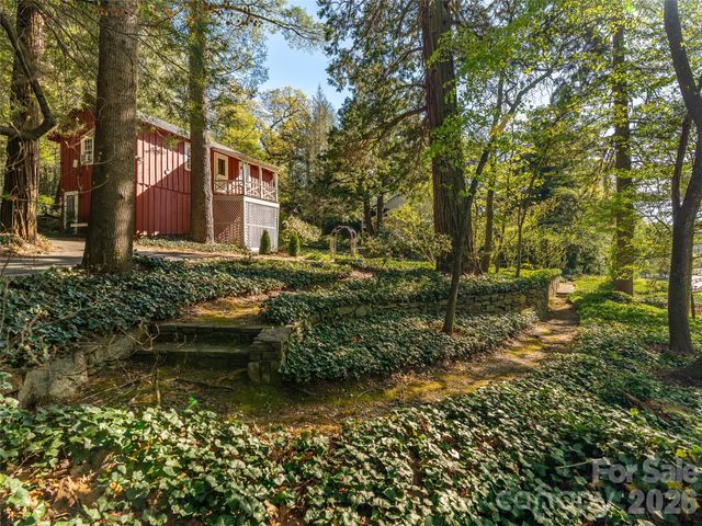 300 Ivy Terrace Drive, Saluda, NC 28773