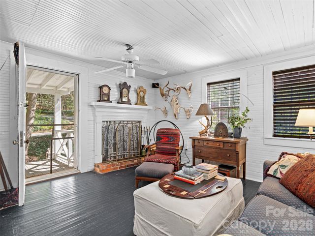 300 Ivy Terrace Drive, Saluda, NC 28773