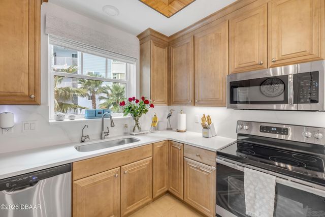 4 Riverwalk Dr Unit 201, New Smyrna Beach, FL 32169