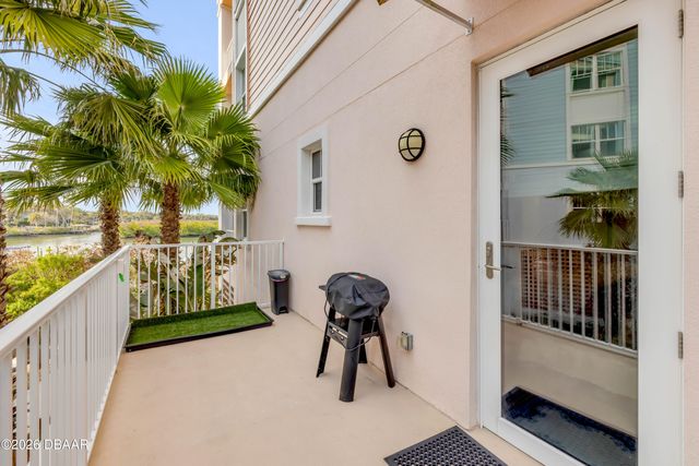 4 Riverwalk Dr Unit 201, New Smyrna Beach, FL 32169