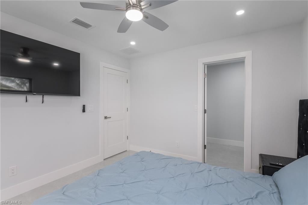 Image 15 of property listing at 233 11th TER, Cape Coral, FL 33993