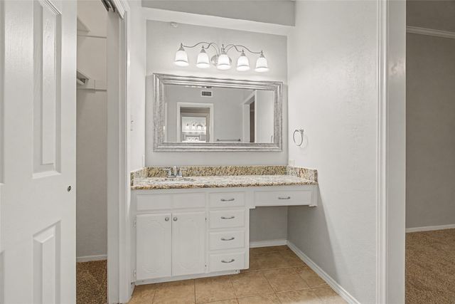 3200 Hickory Court, Bedford, TX 76021