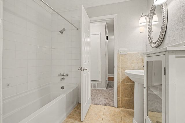 3200 Hickory Court, Bedford, TX 76021