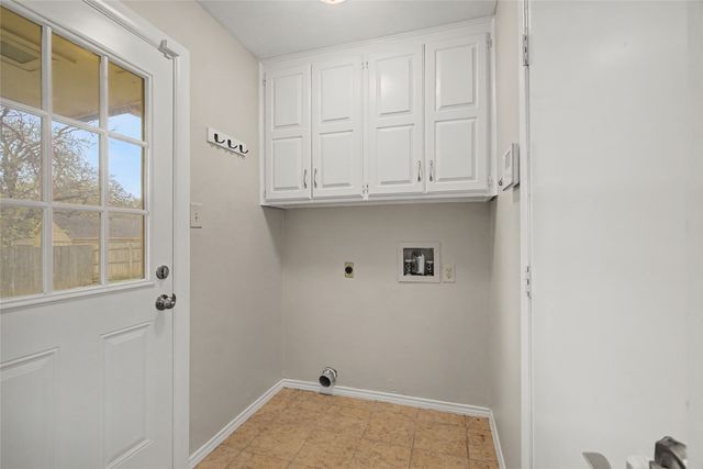 3200 Hickory Court, Bedford, TX 76021