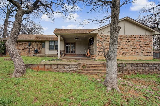 3200 Hickory Court, Bedford, TX 76021