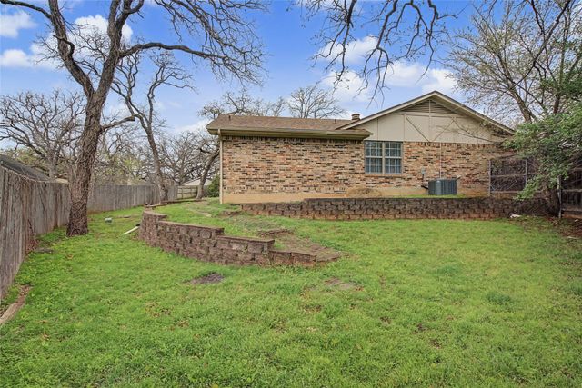 3200 Hickory Court, Bedford, TX 76021