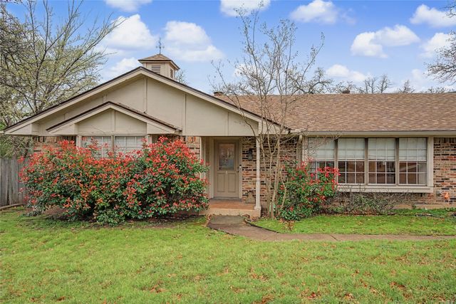 3200 Hickory Court, Bedford, TX 76021