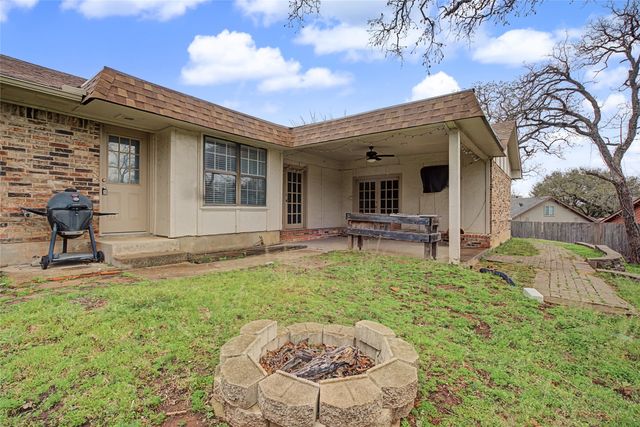 3200 Hickory Court, Bedford, TX 76021