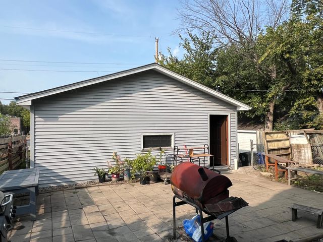419 Rose Avenue E, Saint Paul, MN 55130