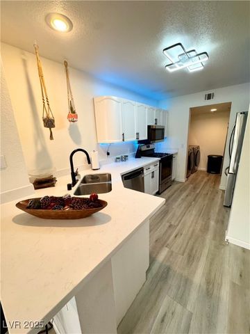 8015 Teresita Avenue, Las Vegas, NV 89147