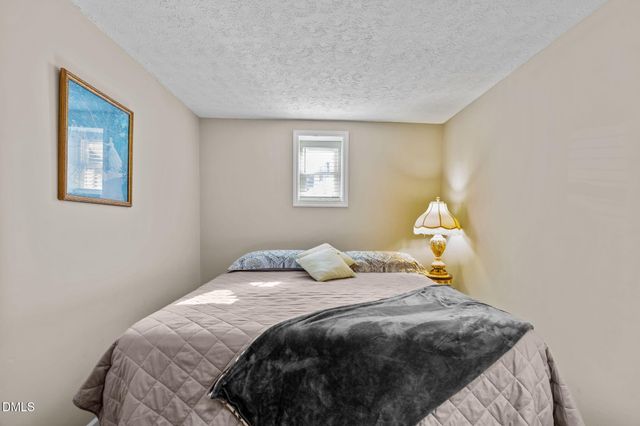 600 Fox Lair Trail, Semora, NC 27343