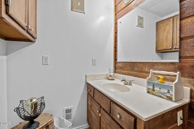 600 Fox Lair Trail, Semora, NC 27343