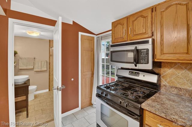 37445 Marquette Street, Westland, MI 48185