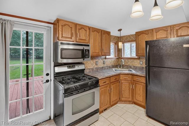 37445 Marquette Street, Westland, MI 48185
