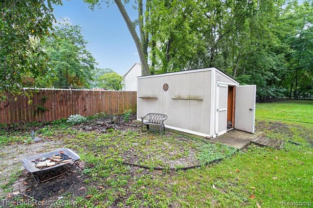 37445 Marquette Street, Westland, MI 48185