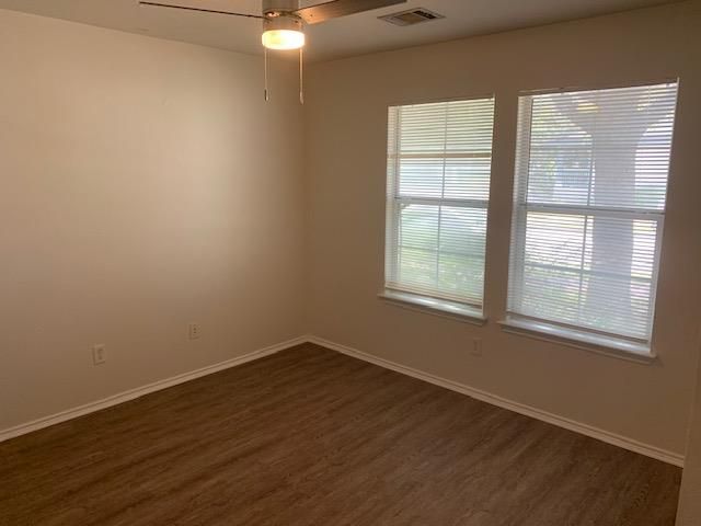 198 Hogan, Kyle, TX 78640