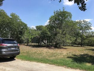 412 Diamond Avenue, Fort Worth, TX 76102