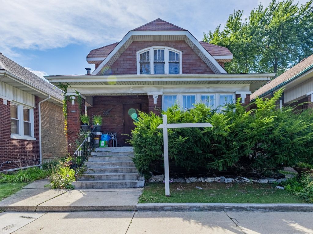 1824 S Austin Boulevard, Cicero, IL 60804