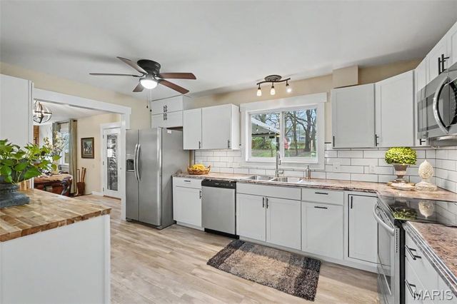 605 Lincoln Court, Warrenton, MO 63383