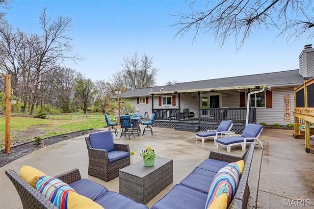 605 Lincoln Court, Warrenton, MO 63383