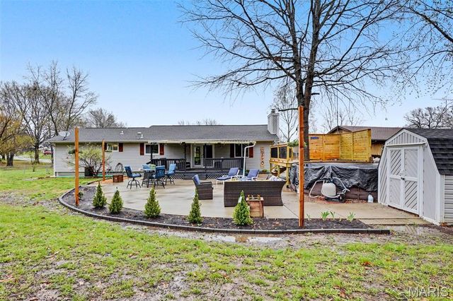 605 Lincoln Court, Warrenton, MO 63383