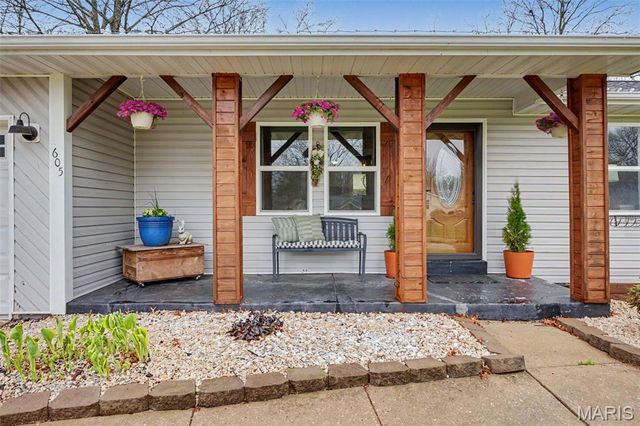 605 Lincoln Court, Warrenton, MO 63383